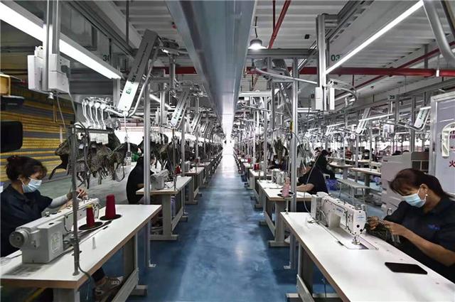 乘國潮之風 本土紡織服裝品牌龍頭企業得益 乘國潮之風 本土紡織服裝品牌龍頭企業得益